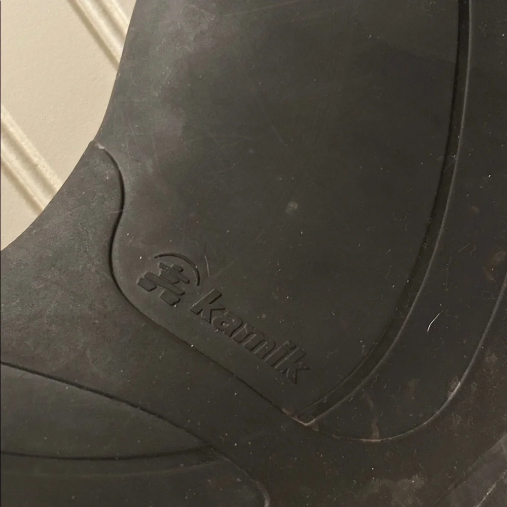 Kamik Men's Slip In Black Waterproof Rubber Rain/Snow Boots elastic size 6